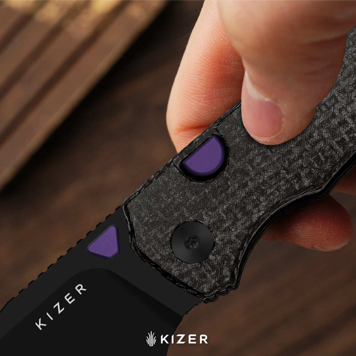 Wharning | Wharncliffe | Kizer Button Liner Lock™ | N690 | GID canvas micarta | KizerV™ 3738BW3