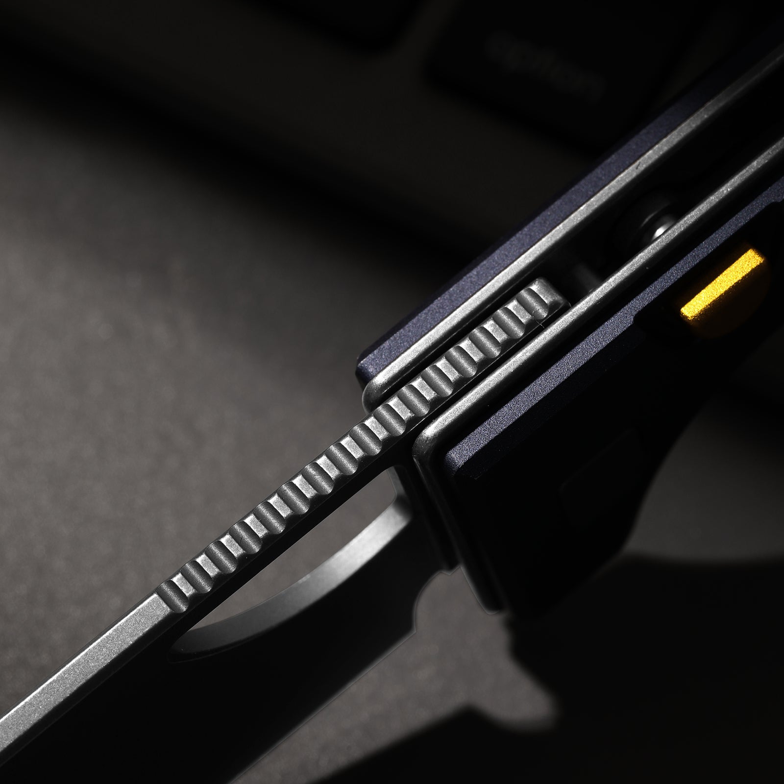 Little Ringbo | Kizer Button Liner Lock™ | Aluminum | AEB-L PVD Coating & Stonewashed | KizerV™ 3708A2