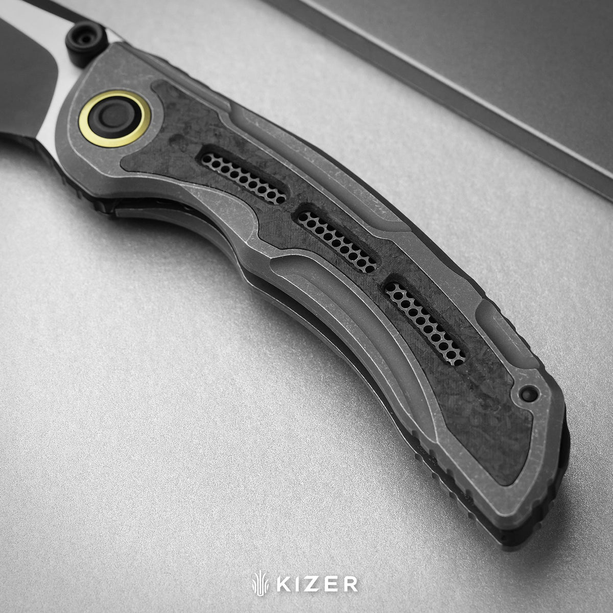 SILVER WING-LITE | S45VN+Stonewashed+Flat Grind | Titanium & Carbon Fiber | KizerB™ ZX-FK09A2
