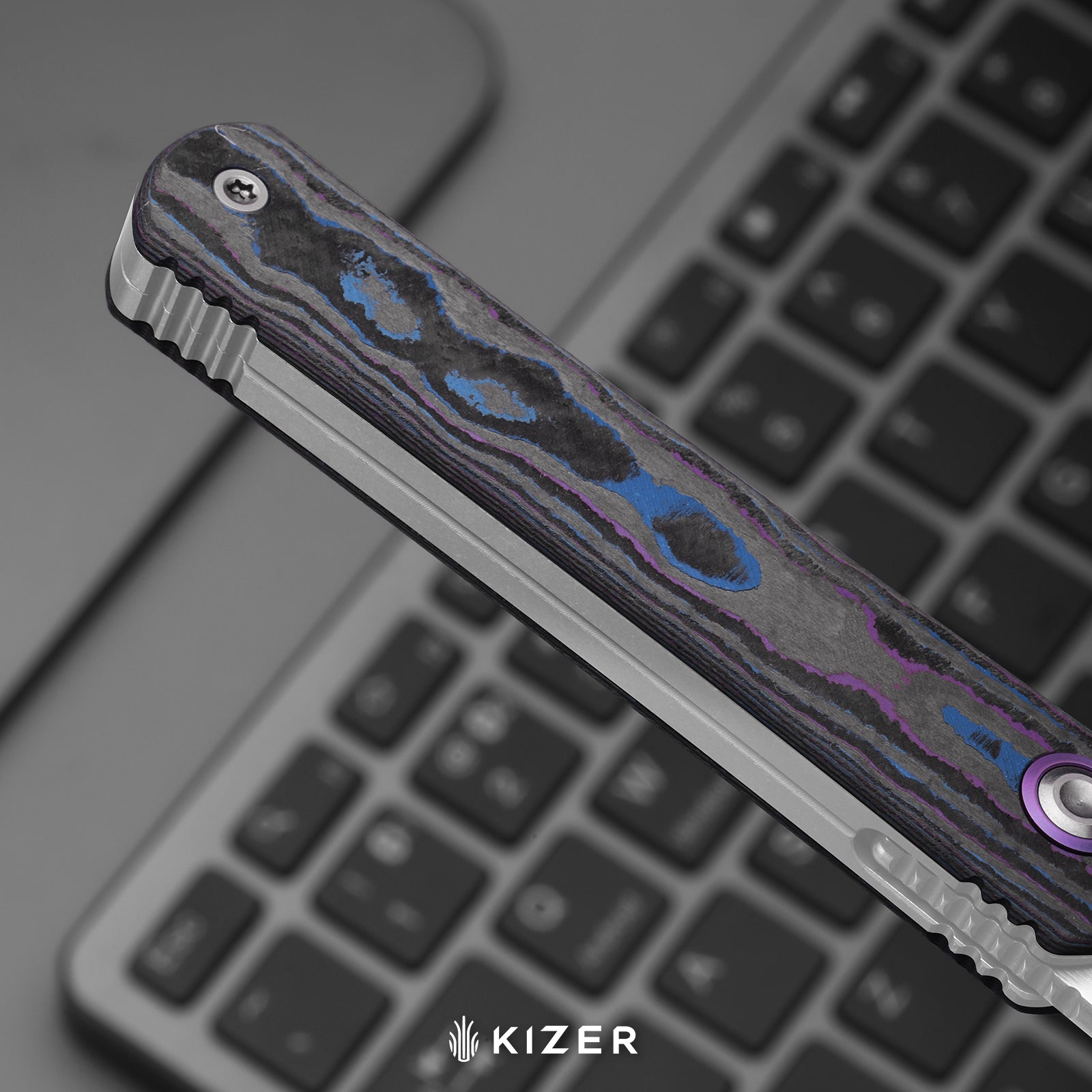 Feist 3 | CPM S90V + Matte DLC Ultra | Hawkbill | Titanium (Matte DLC Ultra) & CamoCarbon Ultimate Warrior | KizerX™ 3499.3A3