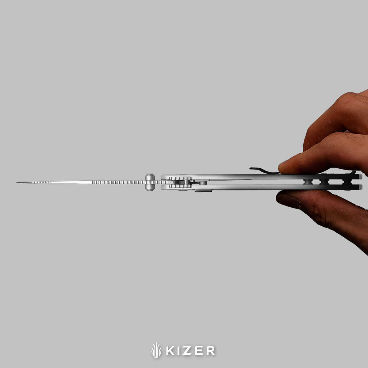 Drop Bear 292 AirTi | Kizer Button Liner Lock™ | M390 + Satin | Gray Milled Aluminum | KizerB™ 3619.292BD2