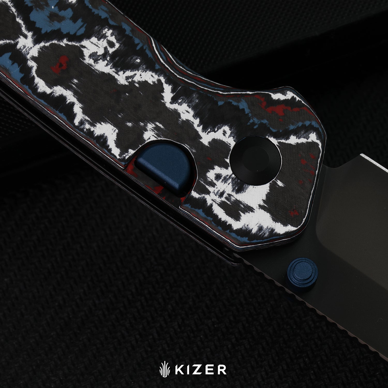 Madrac | Kizer Button Liner Lock™ | CamoCarbon Brittany Blue | S45VN + Hollow Grind + Polished DLC Ultra | KizerB™ 3693A3
