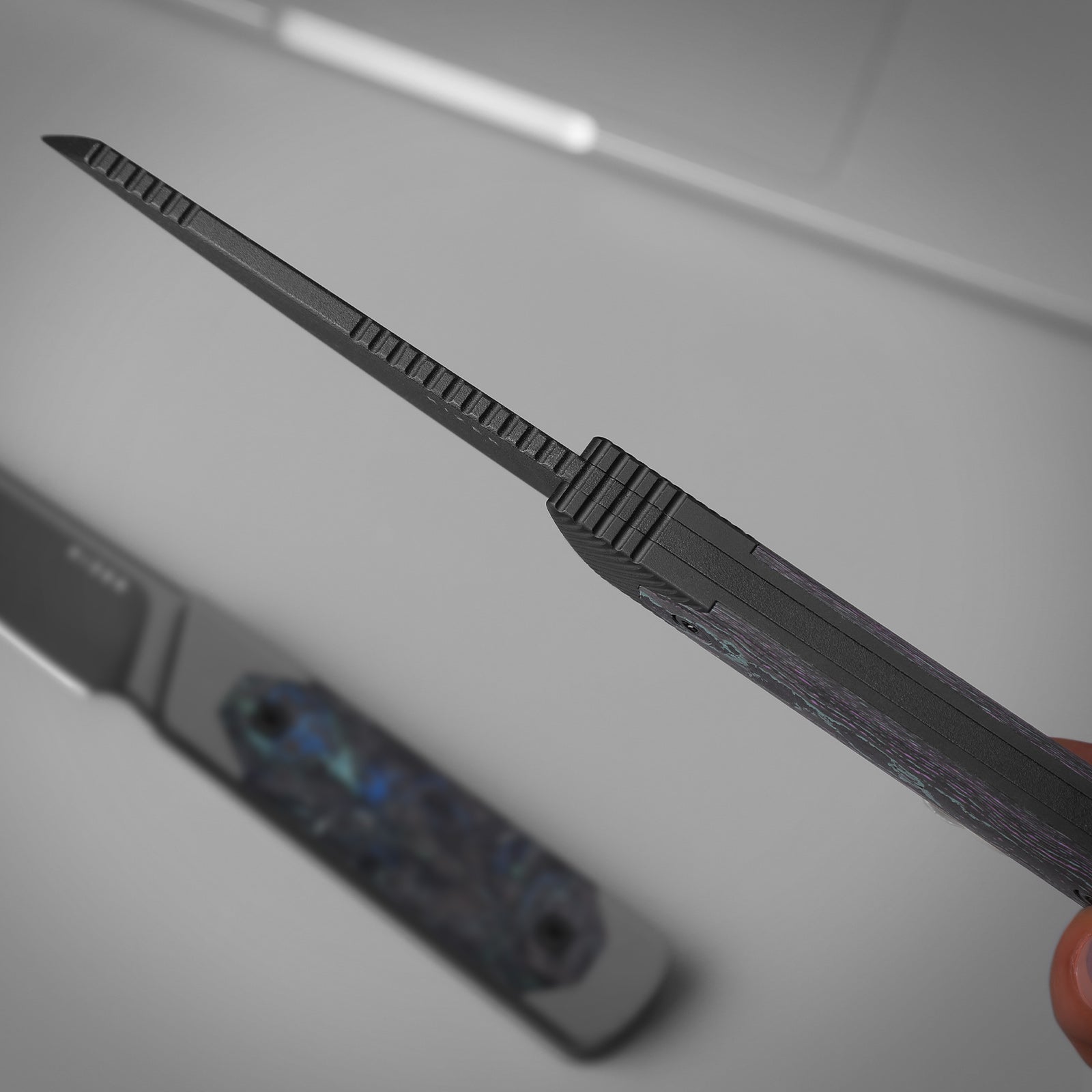 Hallow | Aluminium + Carbon Fiber | CPM 10V | KizerB™ 1123A2