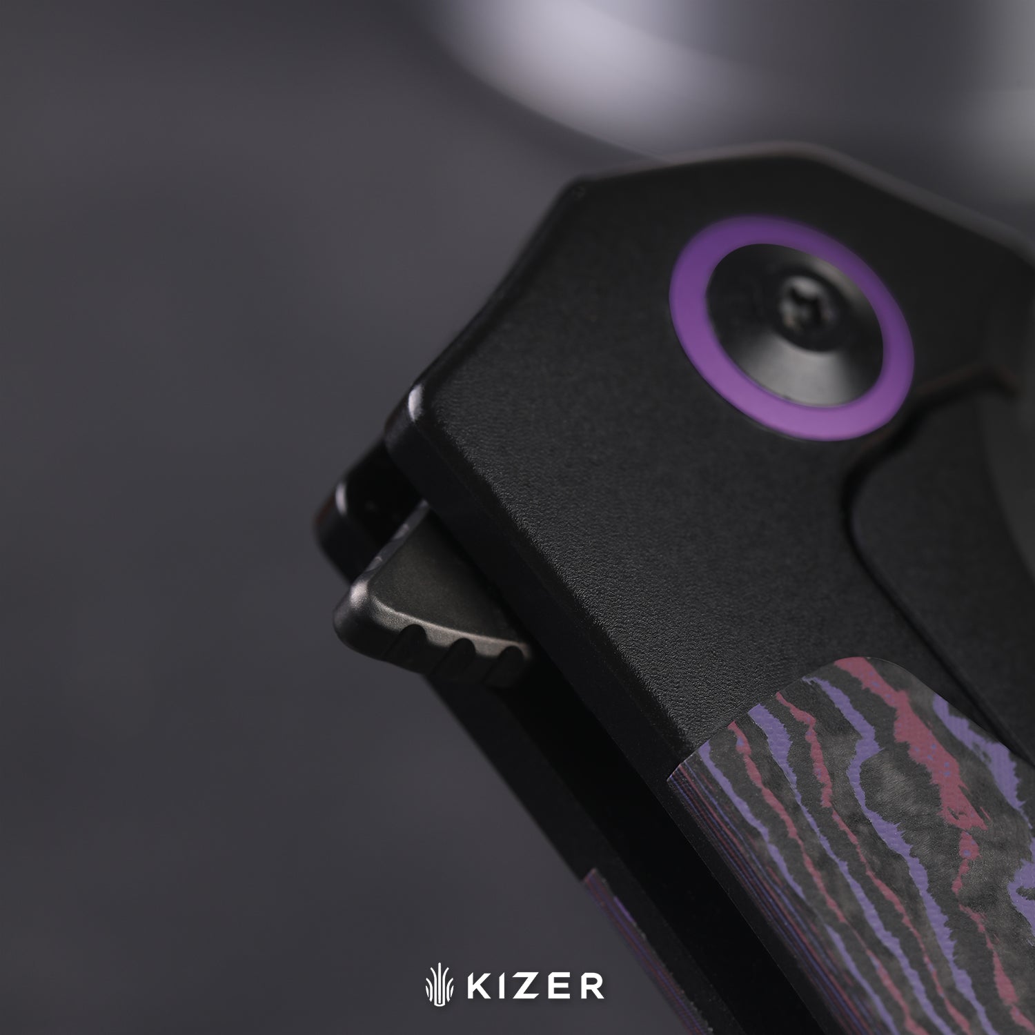 Cyclone | Frame Lock | Titanium & Fatcarbon Purple Haze | S35VN+Matte DLC Ultra | KizerB™ 3734A1