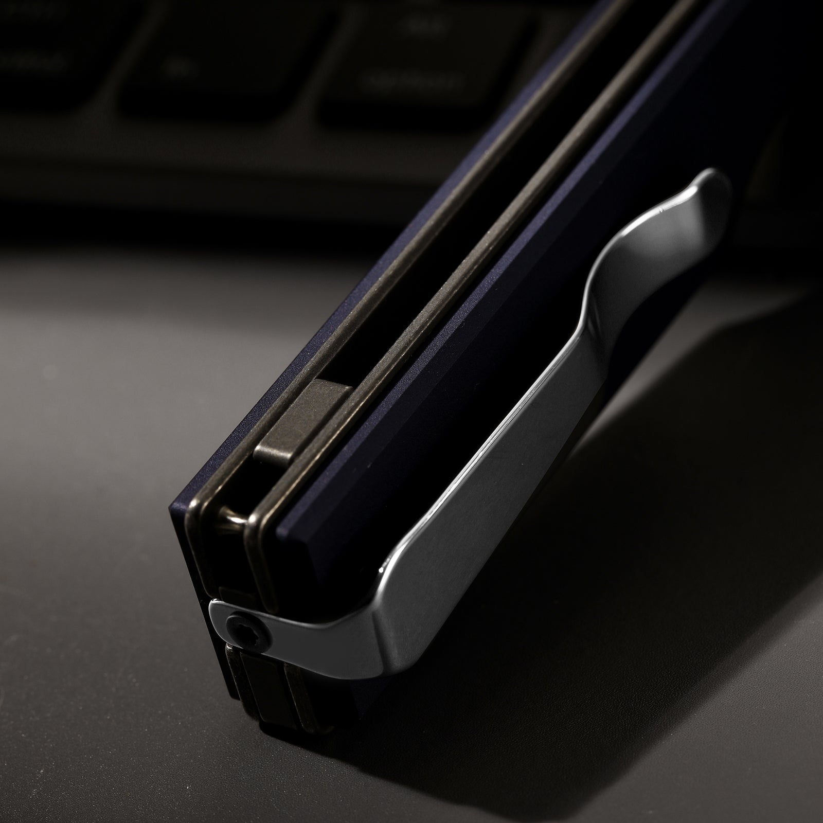 Little Ringbo | Kizer Button Liner Lock™ | Aluminum | AEB-L PVD Coating & Stonewashed | KizerV™ 3708A3