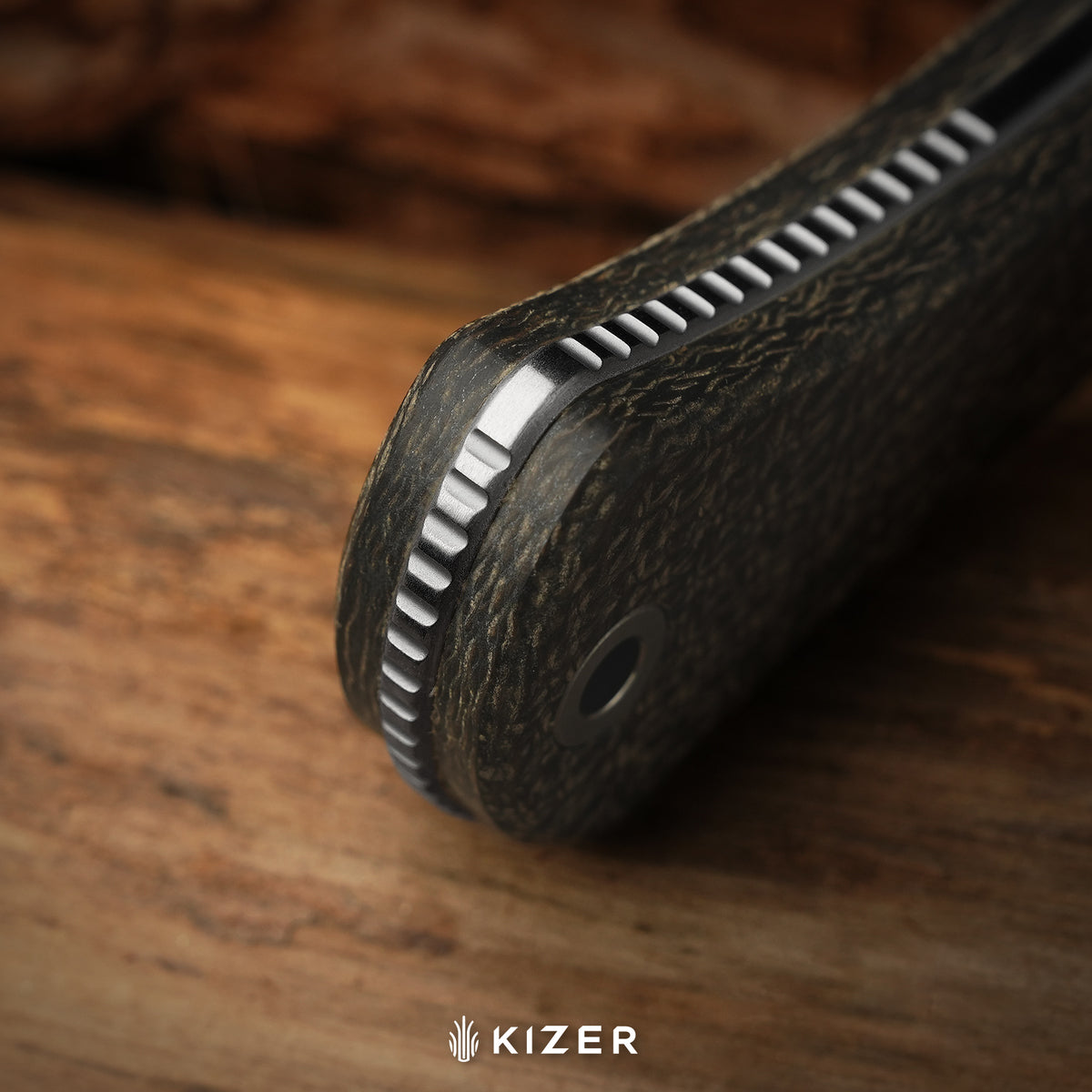 Field Guide | Trailing Point | AEB-L | Satin | Norplex UltreX™ Micarta | KizerV™ 1117A1