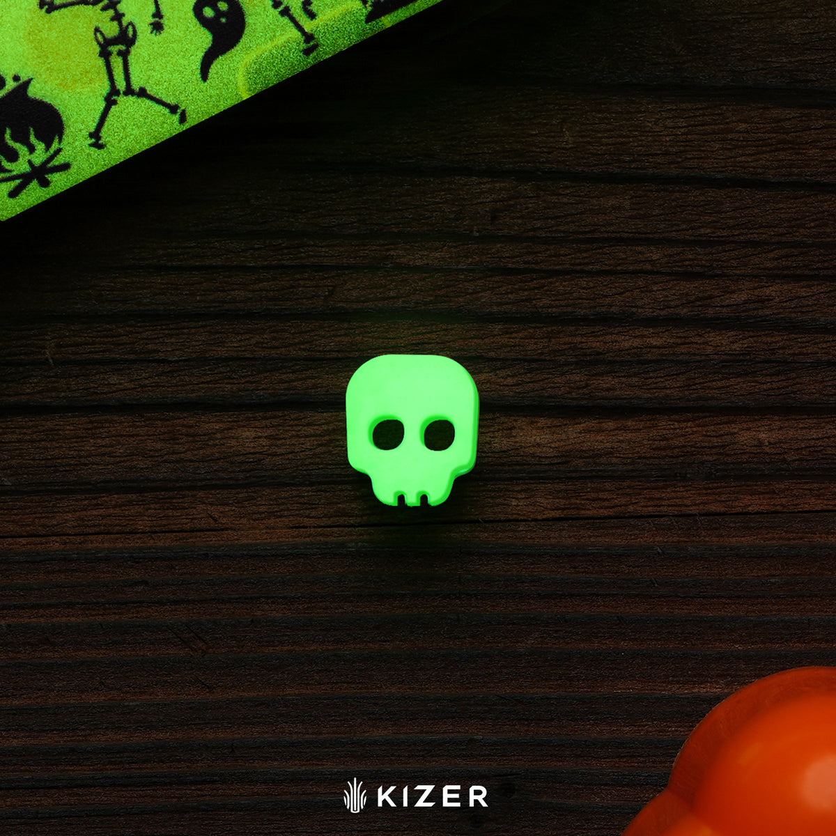 Halloween | Hallow | CPM 10V | Swappable Magnetic Inlays | Aluminum & GID G10 Handle | KizerB™ 1123HW1 | Halloween Special Edition