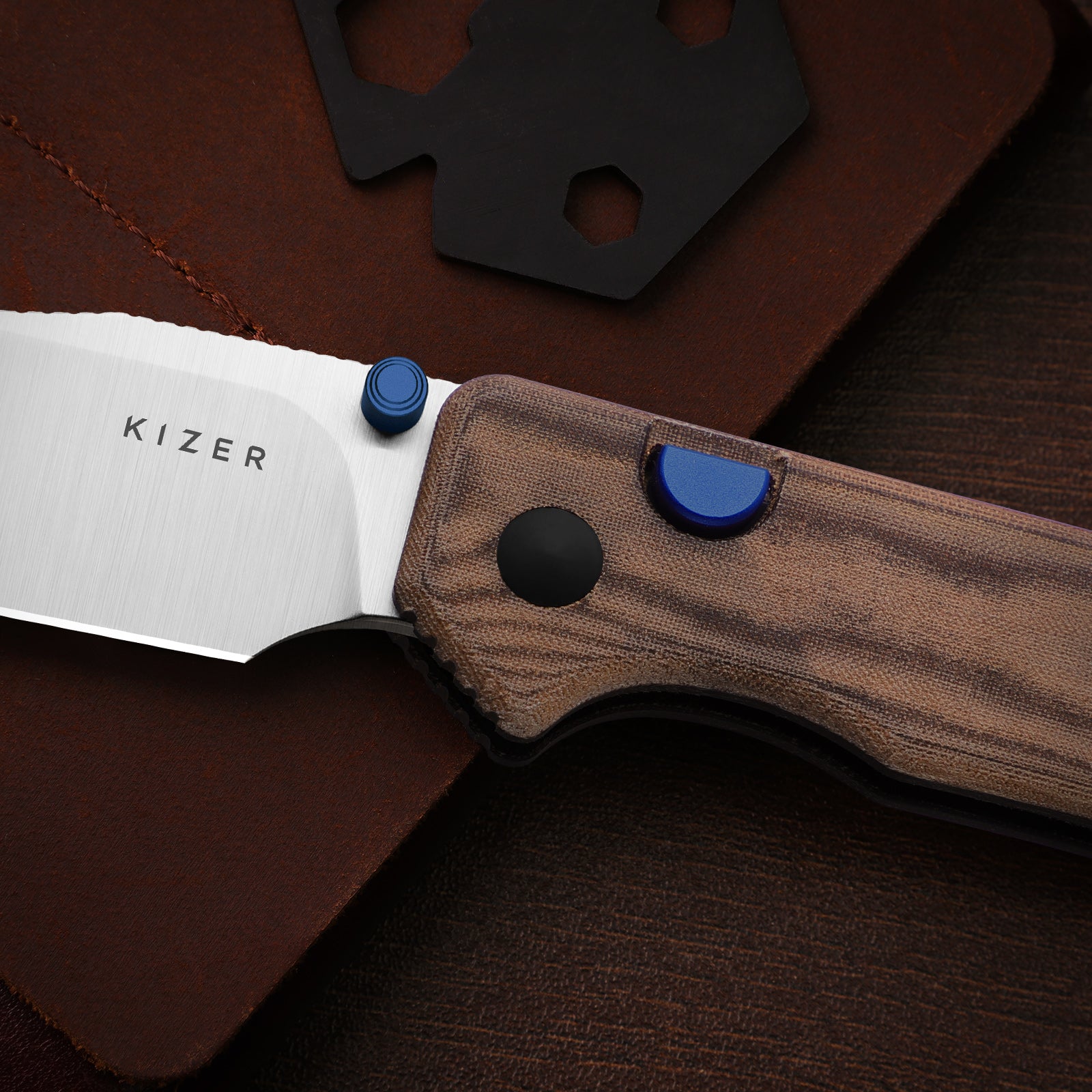 Nice Guy | Clip Point | AEB-L + Satin | Norplex UltreX™ Micarta | KizerV™ 3011BCA1
