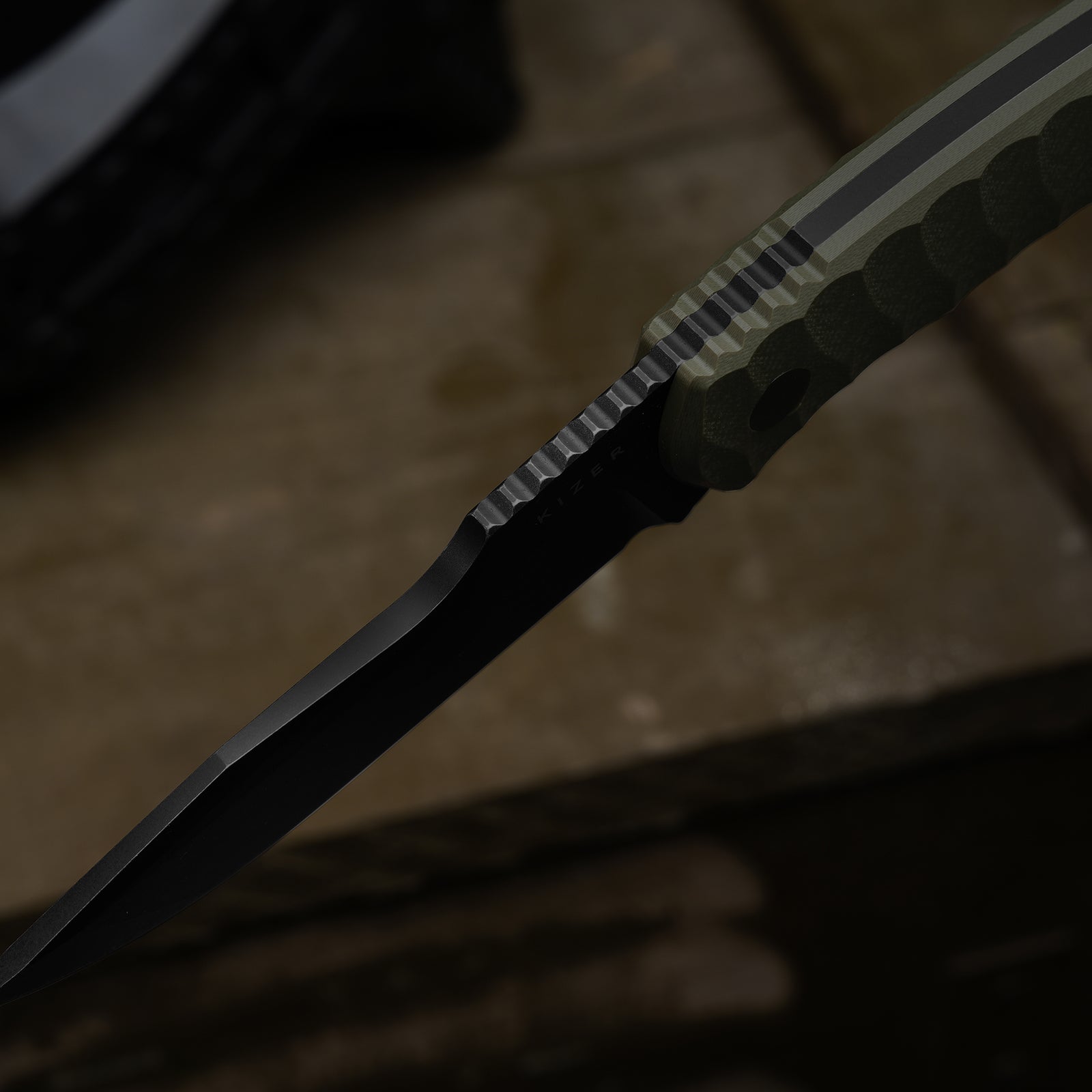 Billy Bones | Deep-Grooved G10 Handle｜Lightweight Tactical | AEB-L | Fixed Blade | KizerV™ 1115A1