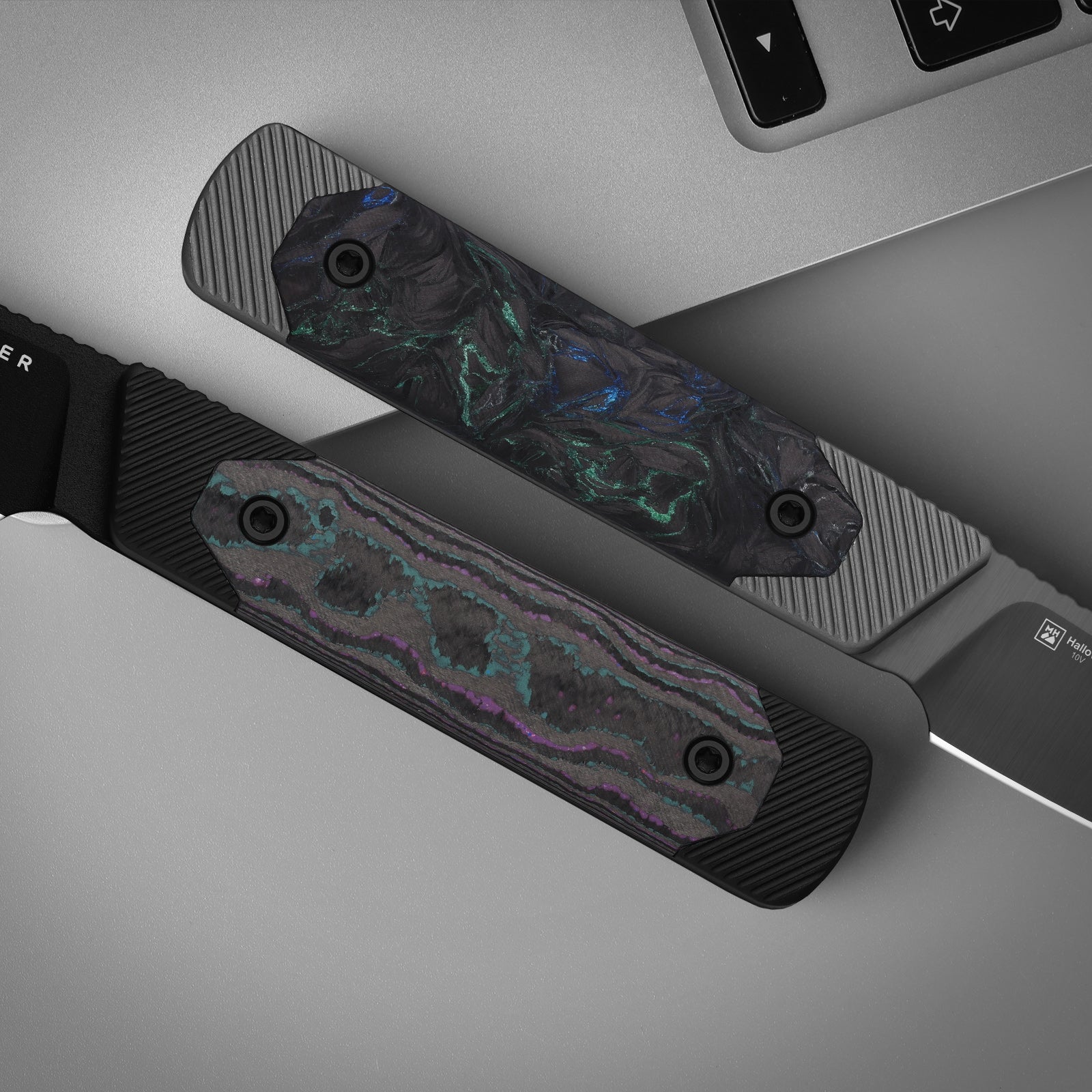 Hallow | Aluminium + Carbon Fiber | CPM 10V | KizerB™ 1123A2