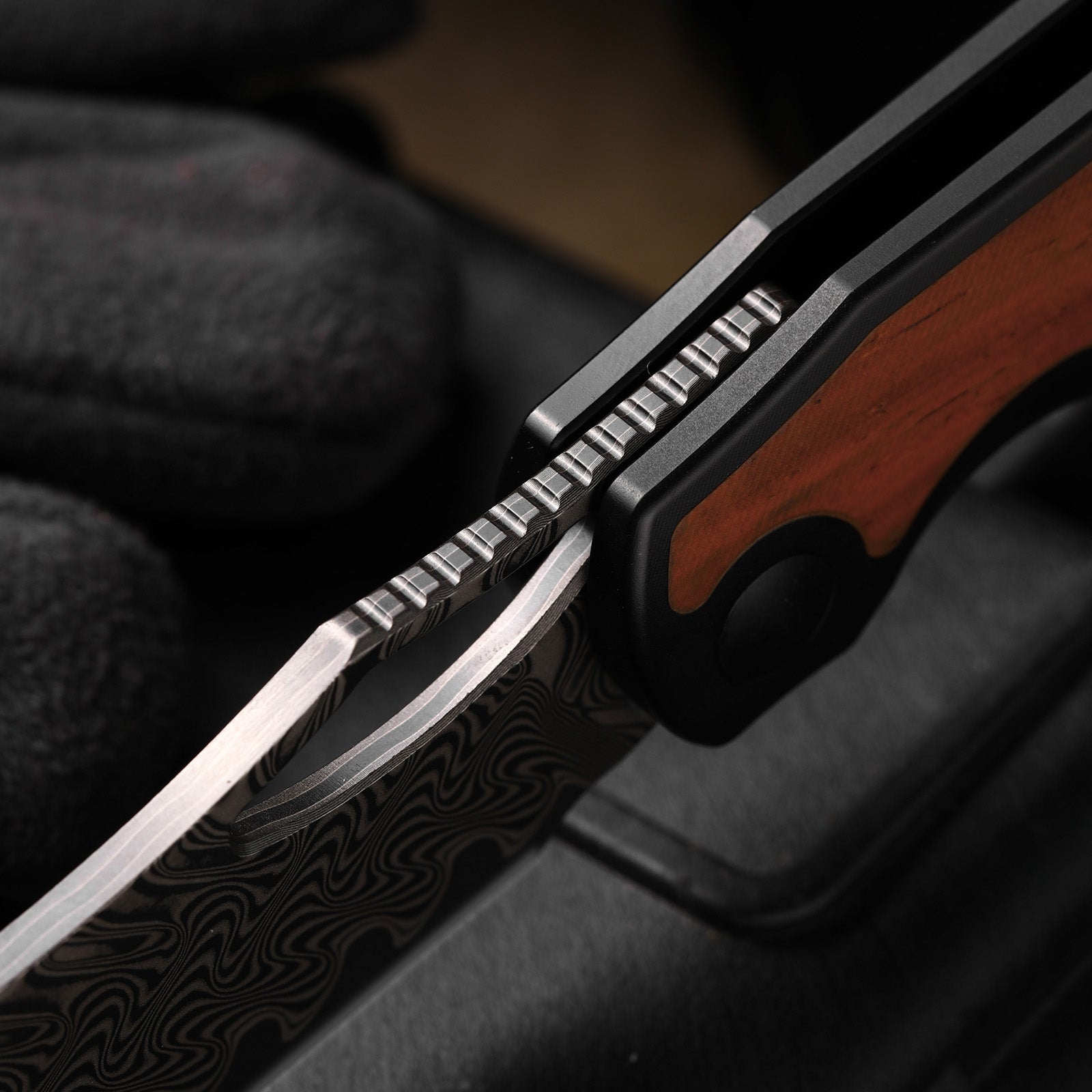 Allure Acid Washed Damascus Titanium & Panama Rosewood - Kizer