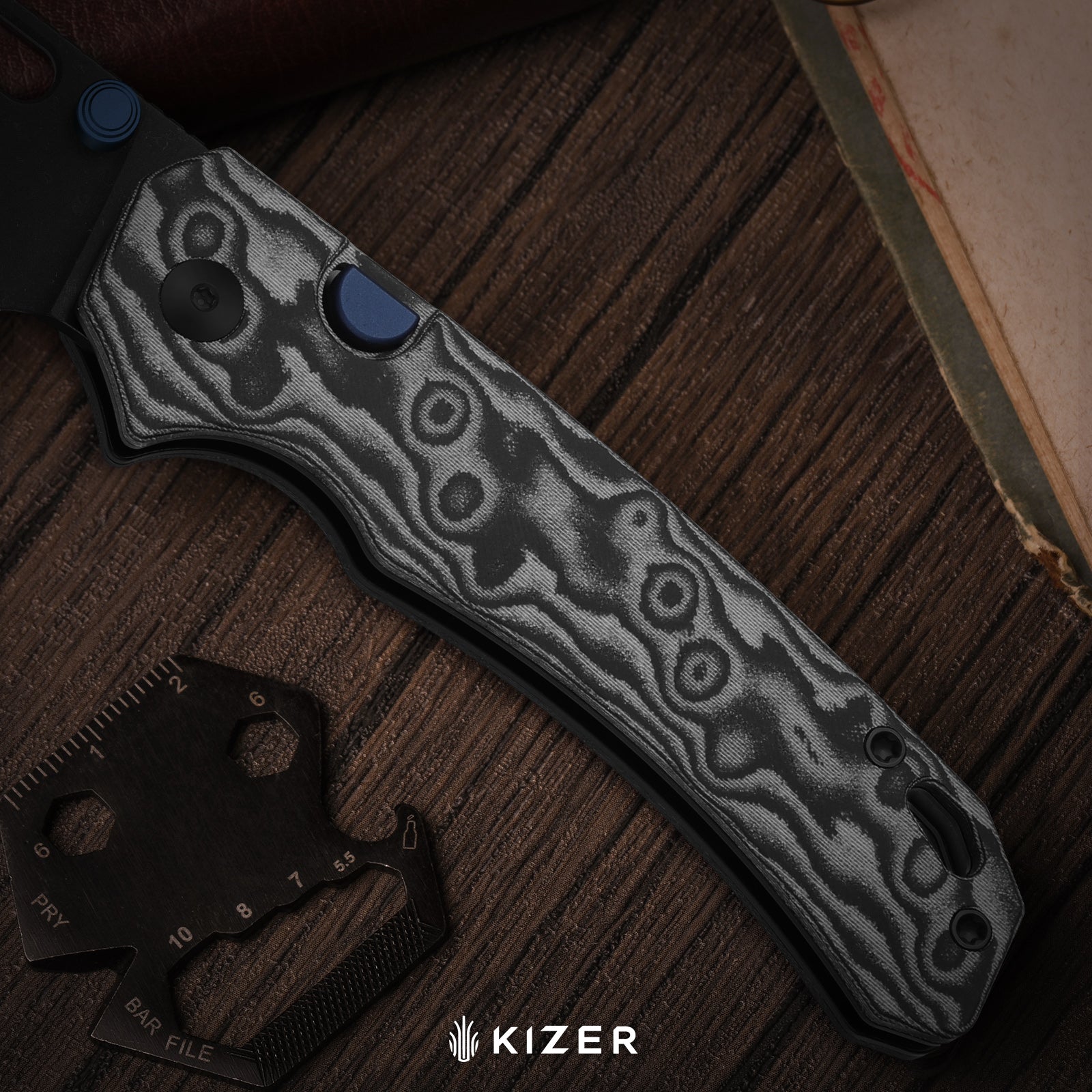 Outposter |  Kizer Clutch Lock™ | Vortex Pattern Micarta | Nitro-V+PVD Coating | KizerV™ 3802CDA2