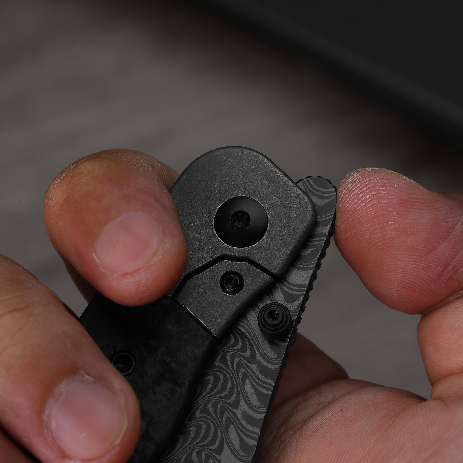 Kei分 Coywolf | Compound Grind | Titanium & Reconstituted Wood | Frame Lock