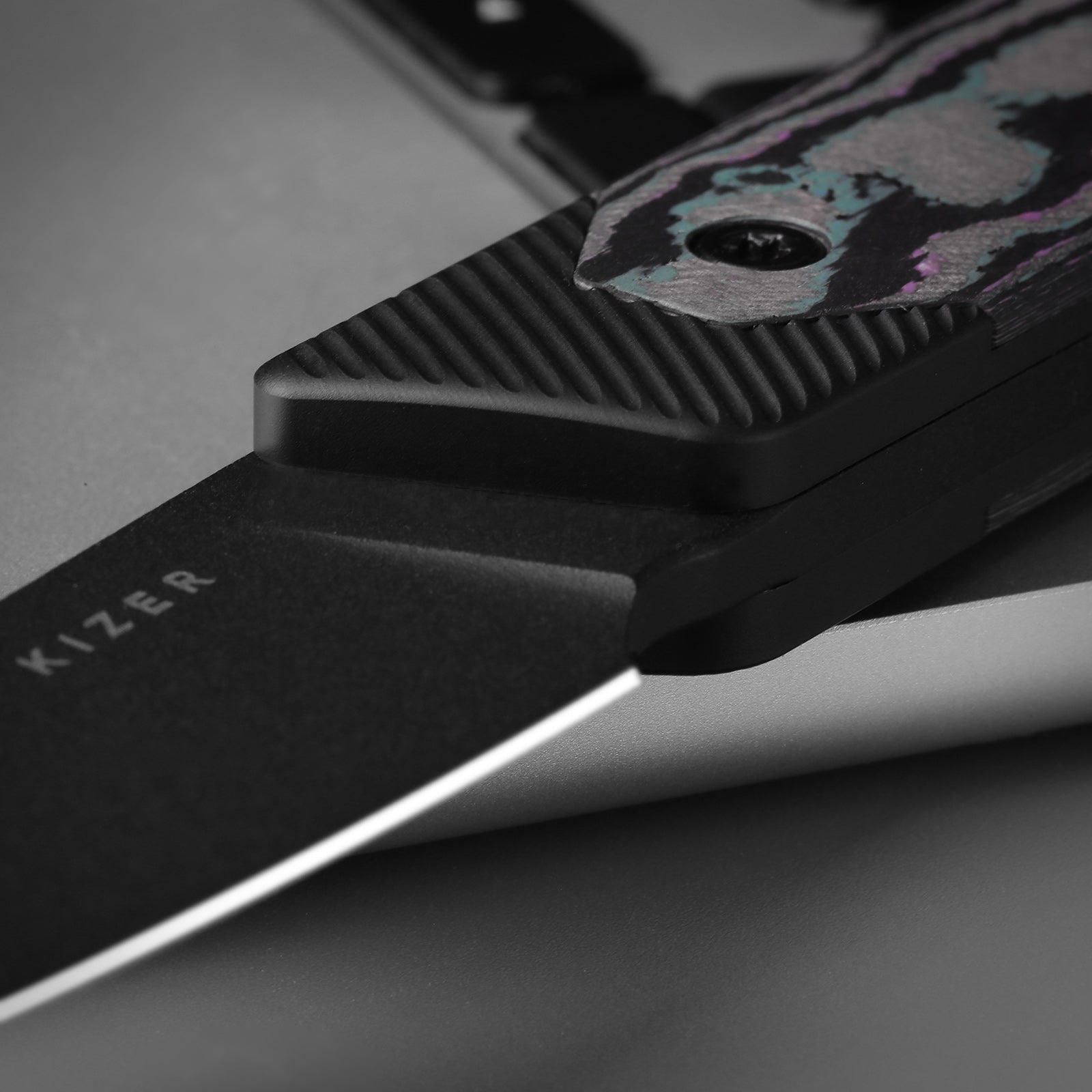 Hallow | Aluminium + Carbon Fiber | CPM 10V | KizerB™ 1123A2