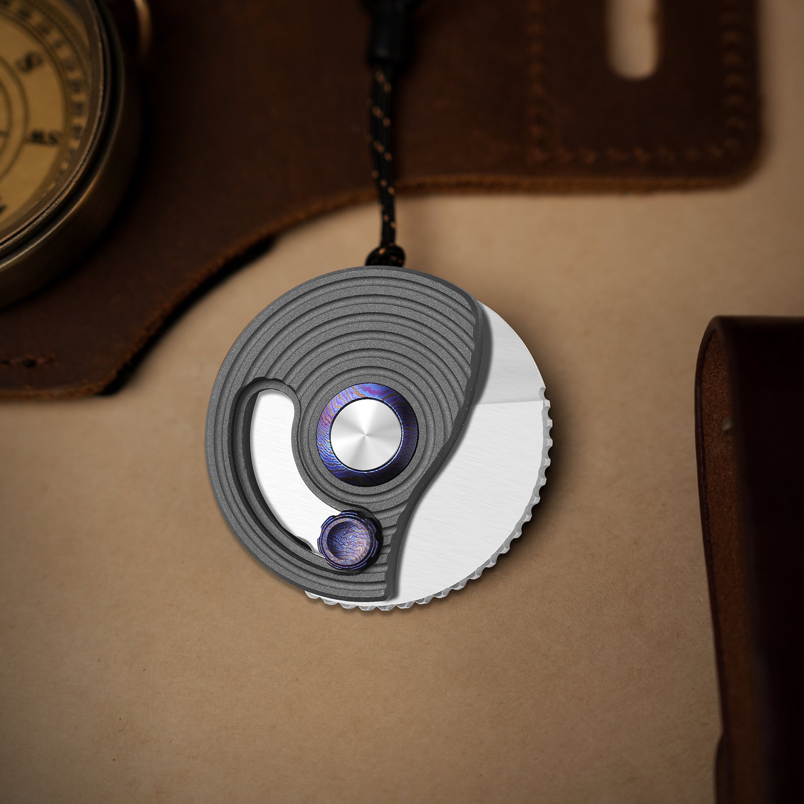 Snail-Trail | 5th Pocket Coin Knife | Detent Slip Joint | AEB-L | Matte Brass-Tone Aluminum Handle | Flat Grind | KizerV™ 2757A1