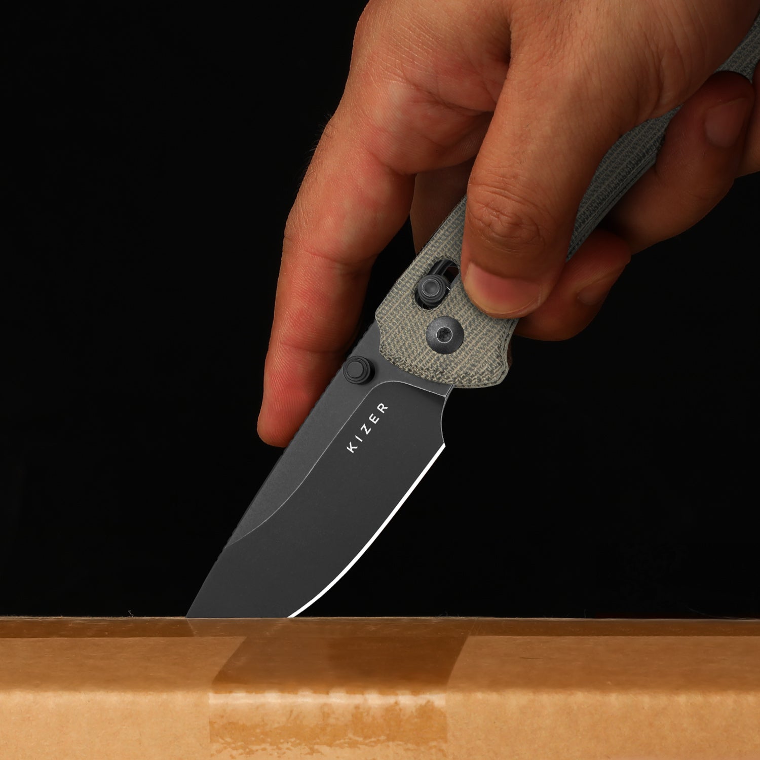 T1 CD | Kizer Clutch Lock™ | Norplex UltreX™ Micarta | KizerV™ 3490.2CA1