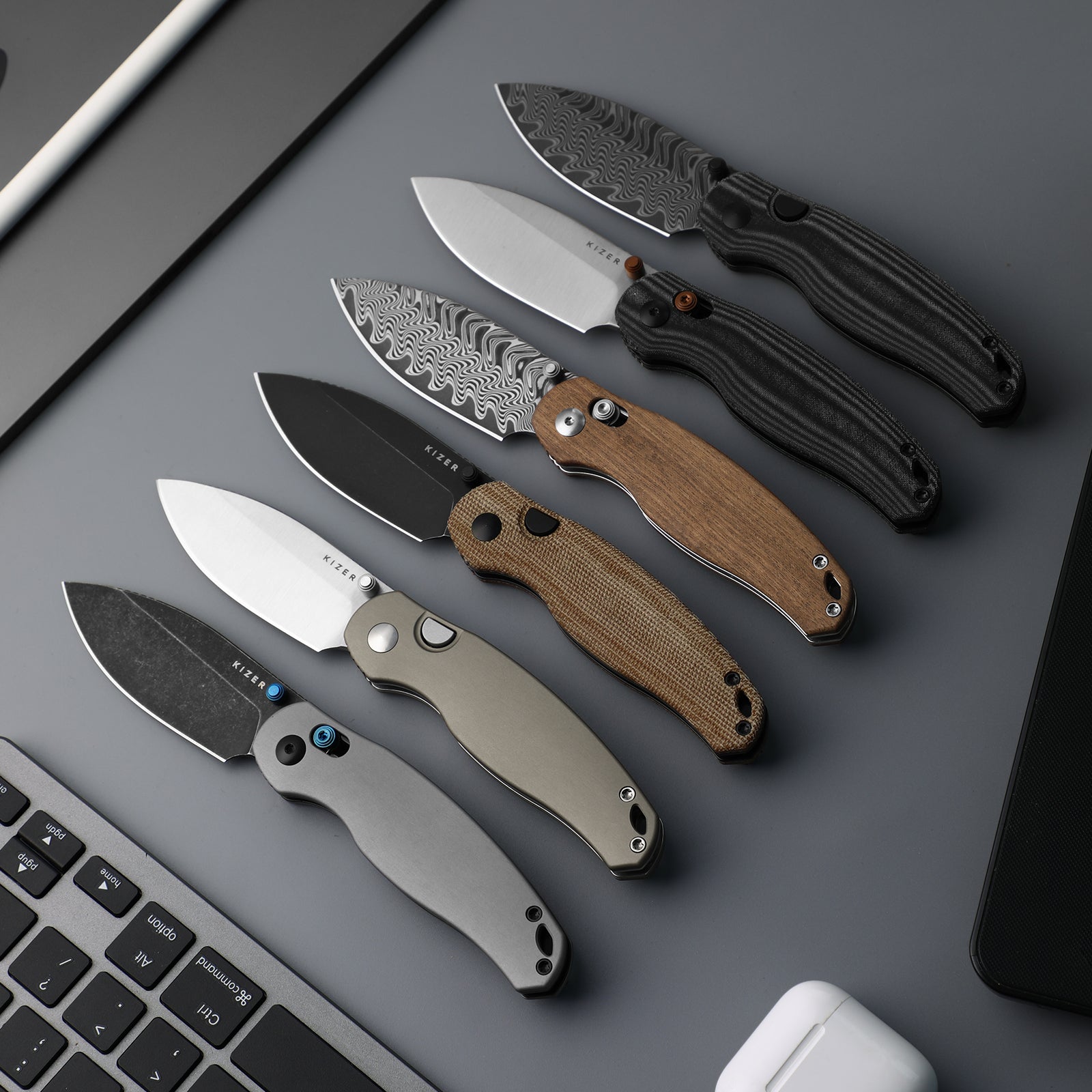 Phoca CD | Kizer Clutch Lock™ | Acid Damascus | Mkuruti Wood | KizerV™ 3781CDA3