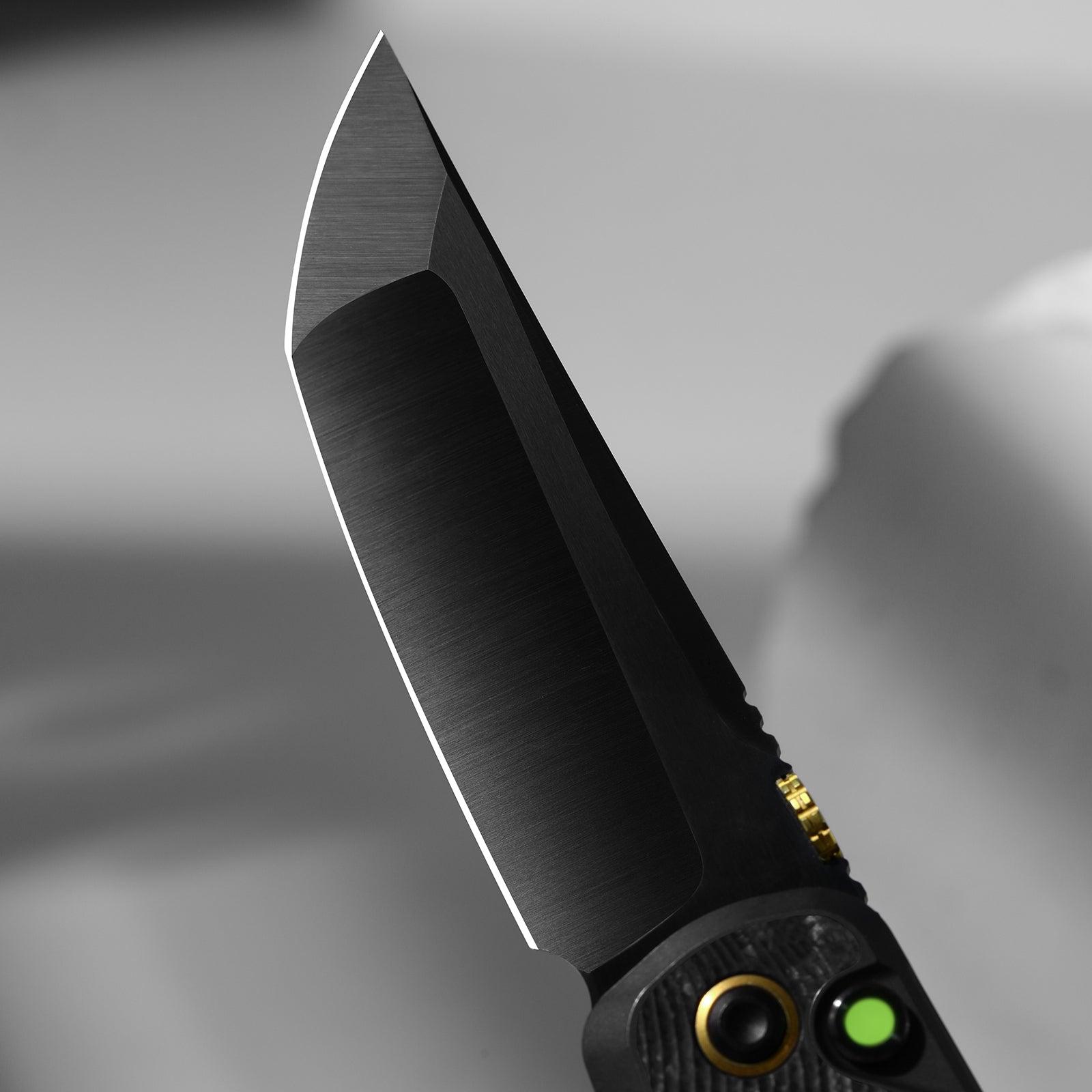 Mithril | KineticFit™ Button Lock | M390 + DLC Ultra + Hand-Brushed |