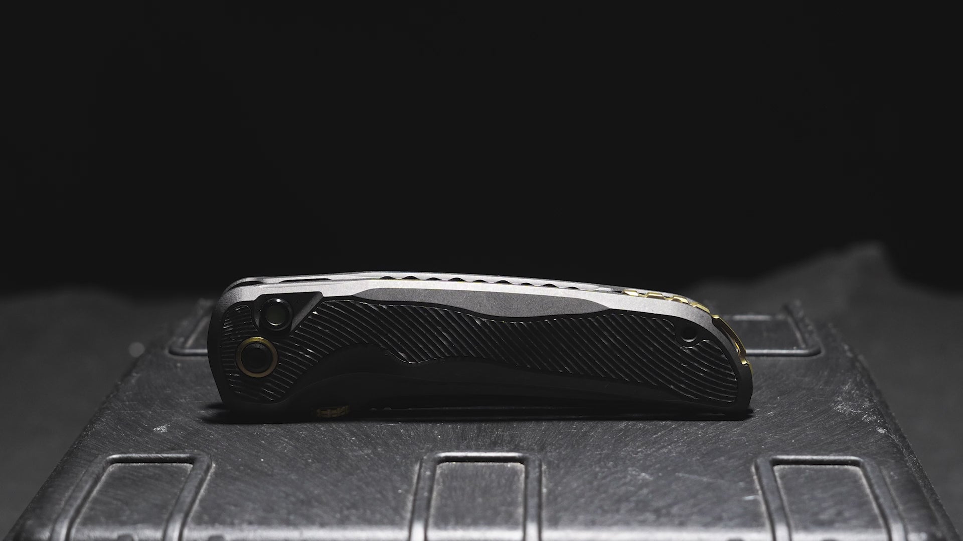 LEKI COMPOSITEとKIZAKIセット Mithril | KineticFit™ Button Lock | M390 + DLC Ultra + Hand-Brushed |