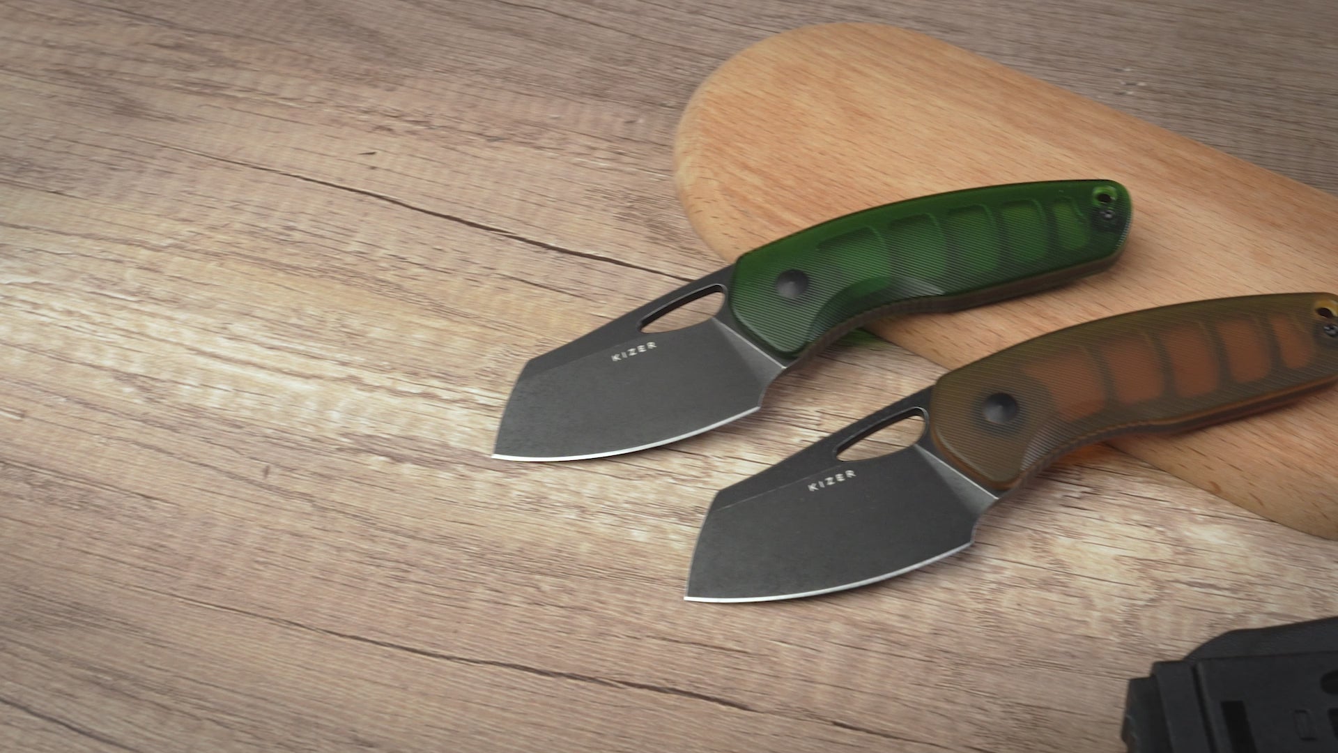 Hornet | Bee Belly Hollowed-out Handle | 14C28N | Fixed Blade | KizerV